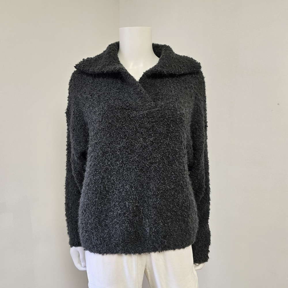 Universal Thread Size M Sweater Polo Collared Fuzzy Stretch Gray Pullover Cozy